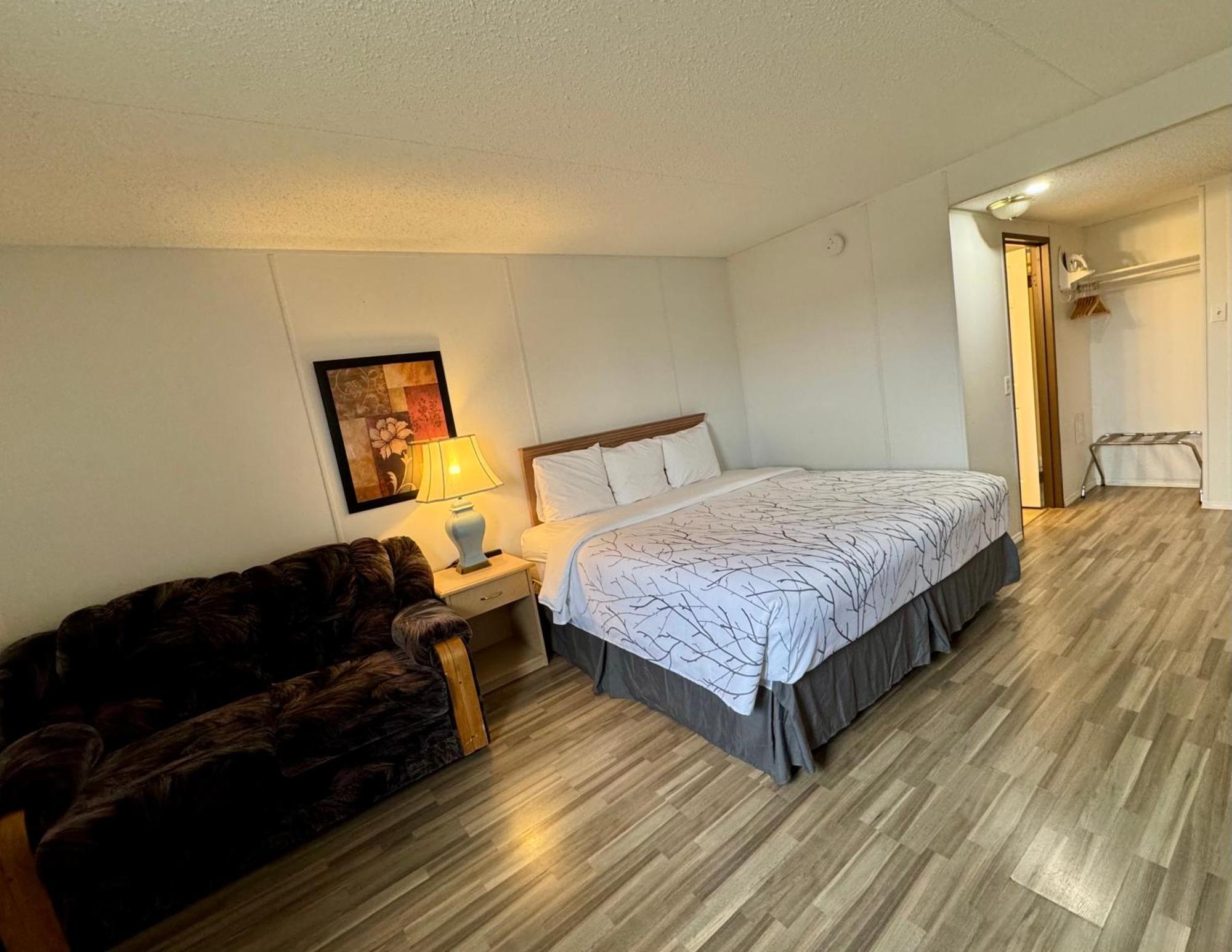 Best Stay Inn Melville Exterior photo